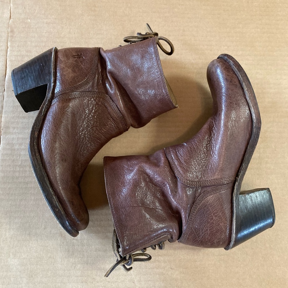 Frye Carmen Short Back Lace Boots size 7.5 - Picture 13 of 13
